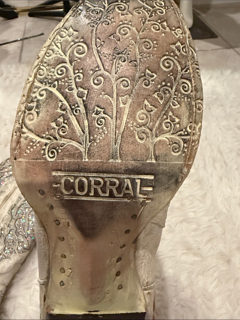 Corral Ivory Western Cowboy Boots with Embellished Upper - Picture 12 of 16